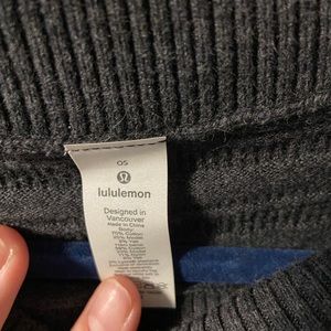 Lululemon Poncho. Dark Grey.